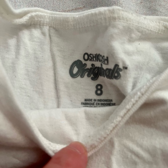 Oshkosh London tee, with red glitter size 8 - Picture 4 of 7